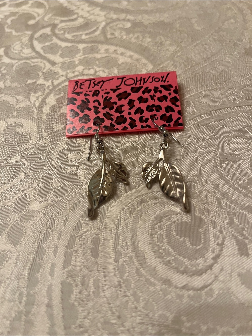 Betsey Johnson Leaf Drop Earrings in Silver Toned Like New